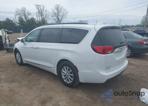 2017 Chrysler Pacifica Touring-L from USA, damaged, VIN 2C4RC1BG5HR676010
